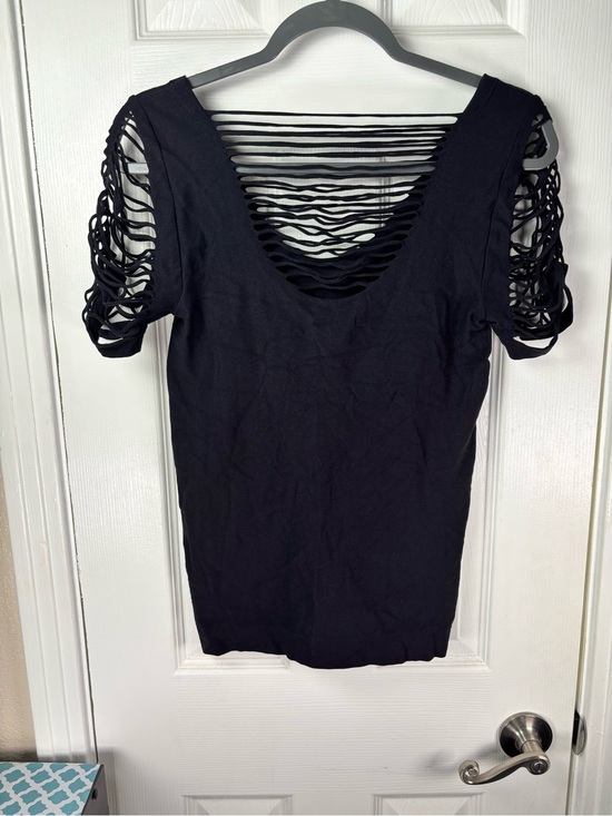 VENUS Tops - Black Women's Cutout Back & Sleeve Top Large